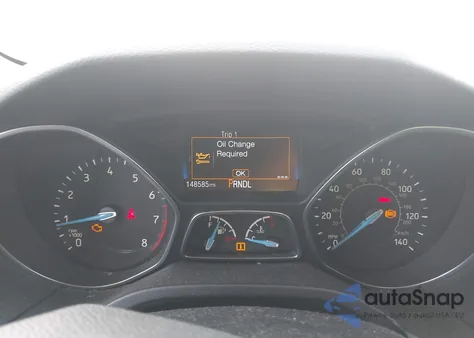 2018 Ford Focus S z USA, uszkodzony, nr VIN 1FADP3E20JL262583